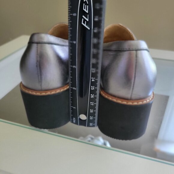 Naturalizer Womens Dustin Sliver Leather Moc Toe Slip On Loafer Shoes Size 5 M - Picture 5 of 11